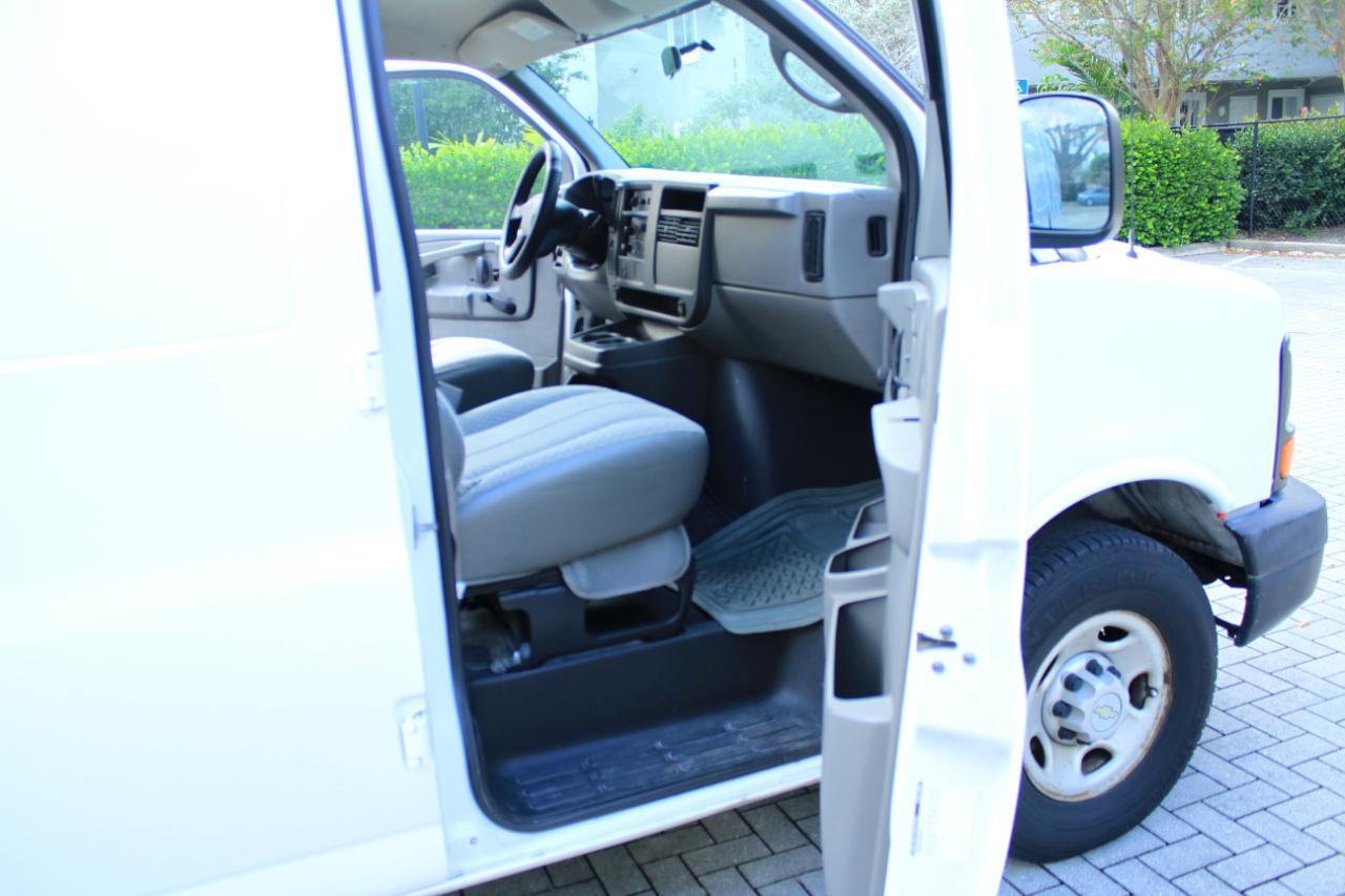 Chevrolet Express 2500 Cargo 2005