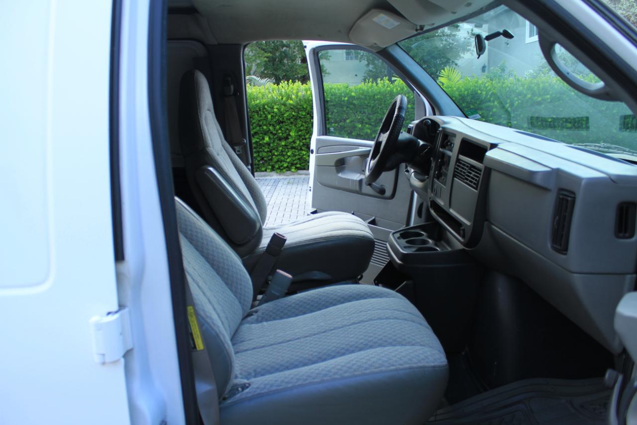 Chevrolet Express 2500 Cargo 2005