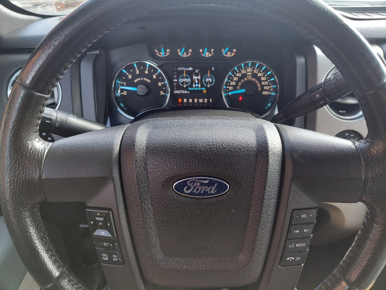 Ford F-150 XLT SuperCrew 4WD 2014