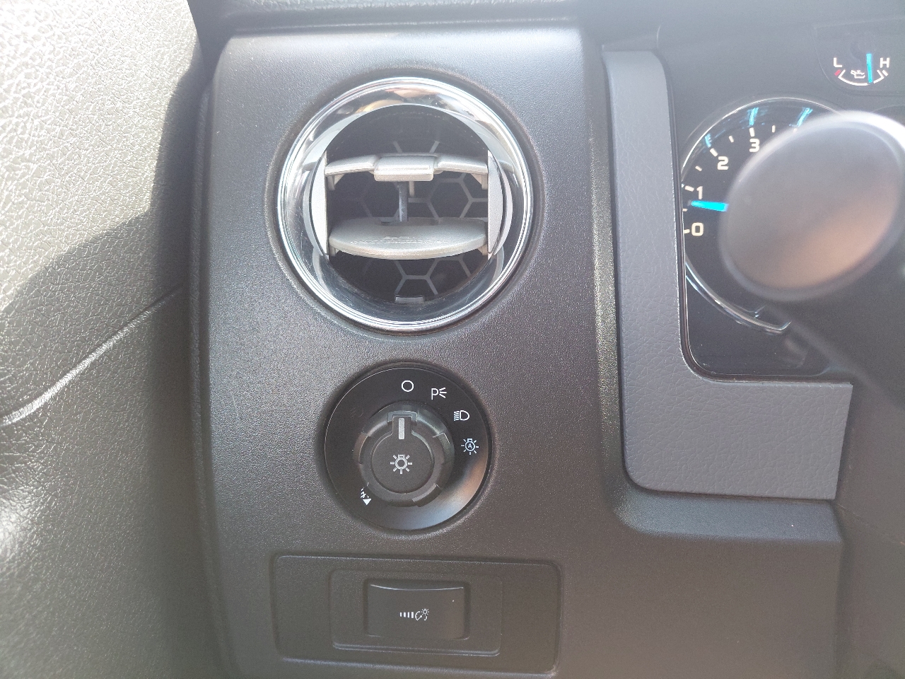 Ford F-150 XLT SuperCrew 4WD 2014