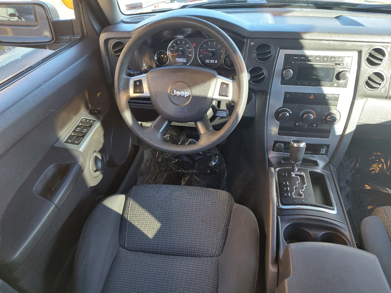 Jeep Commander Sport 4WD 2008