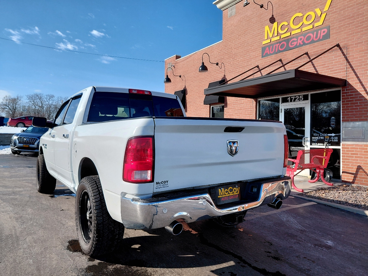 RAM 1500 SLT Crew Cab SWB 4WD 2017