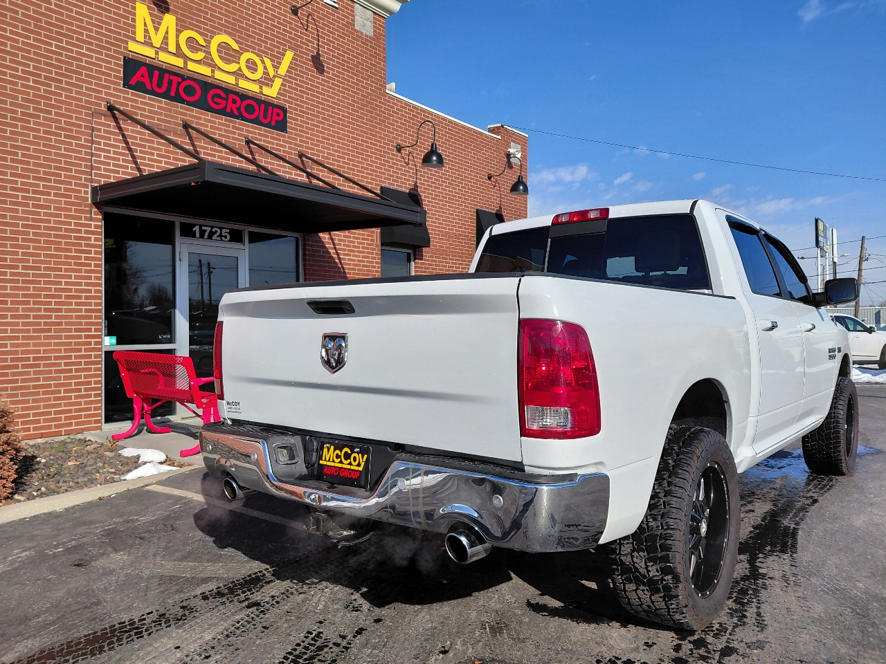 RAM 1500 SLT Crew Cab SWB 4WD 2017