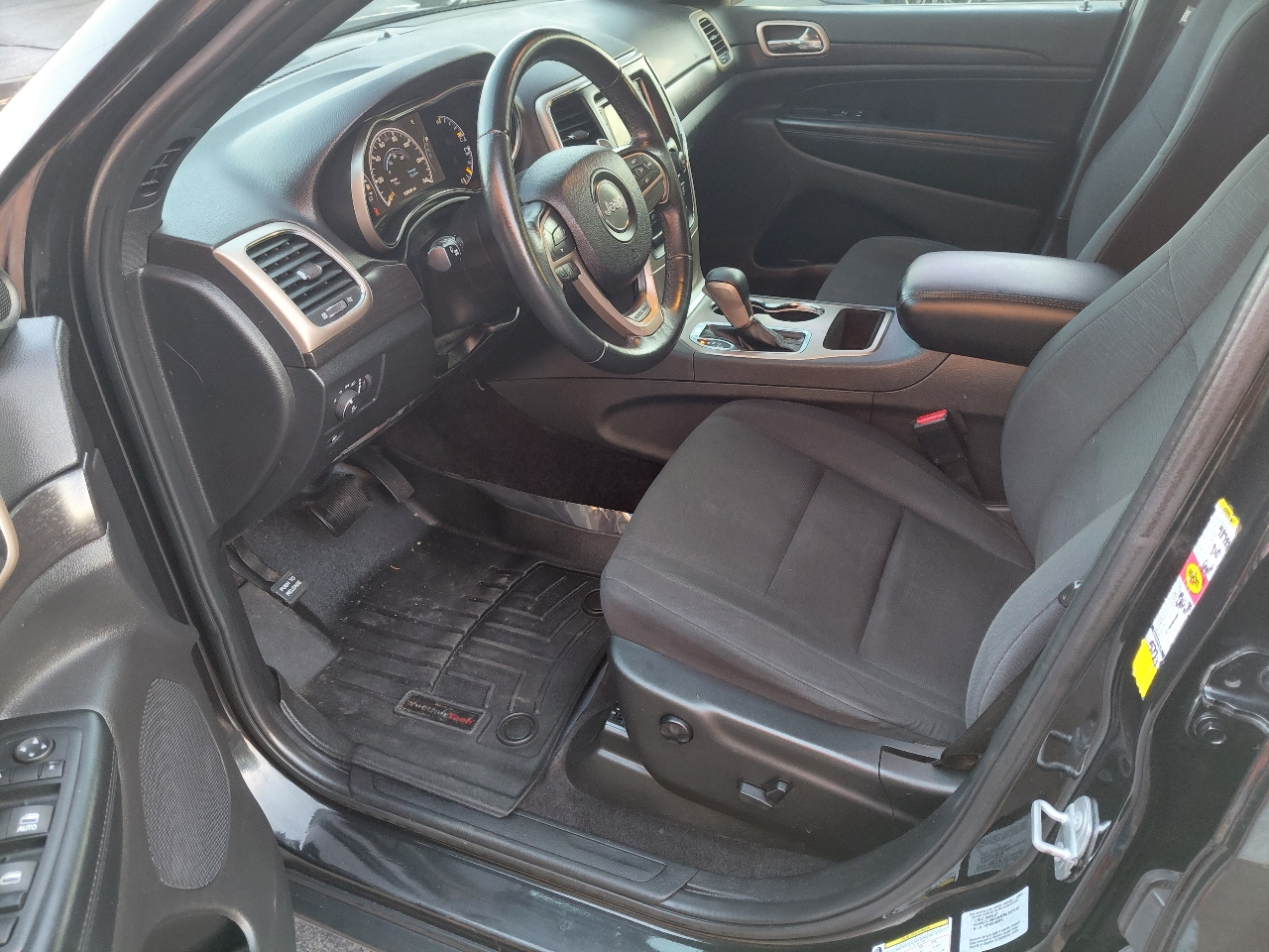 Jeep Grand Cherokee Laredo 4WD 2016