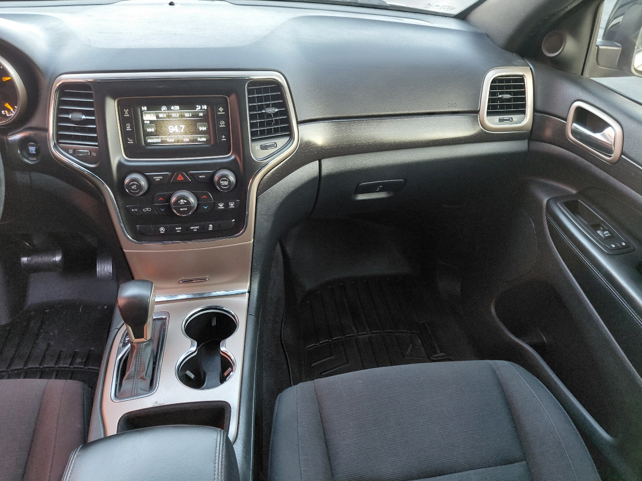 Jeep Grand Cherokee Laredo 4WD 2016