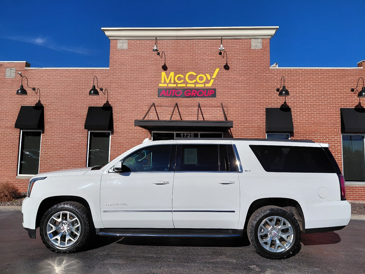 GMC Yukon XL SLT 2WD 2017