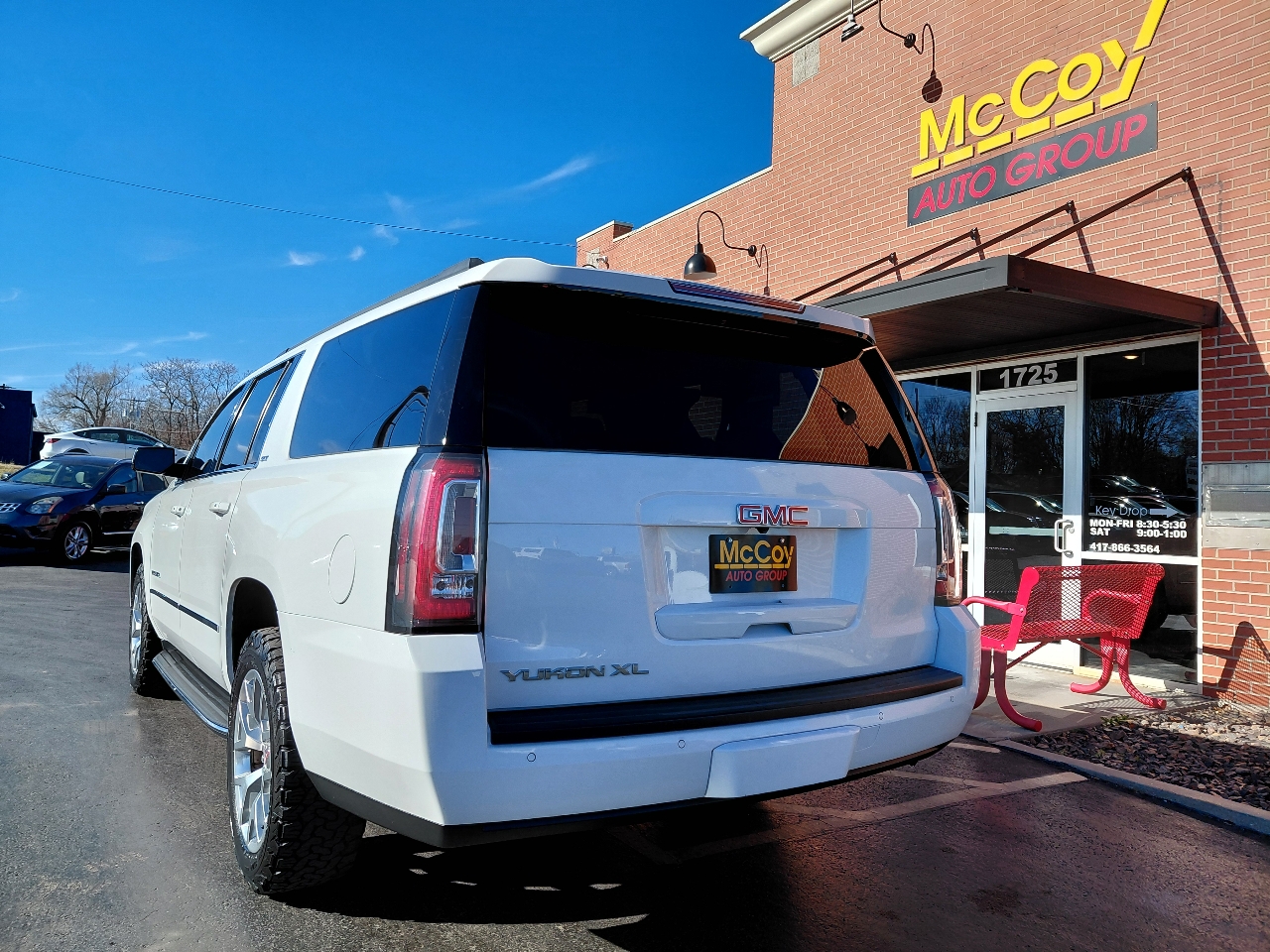 GMC Yukon XL SLT 2WD 2017