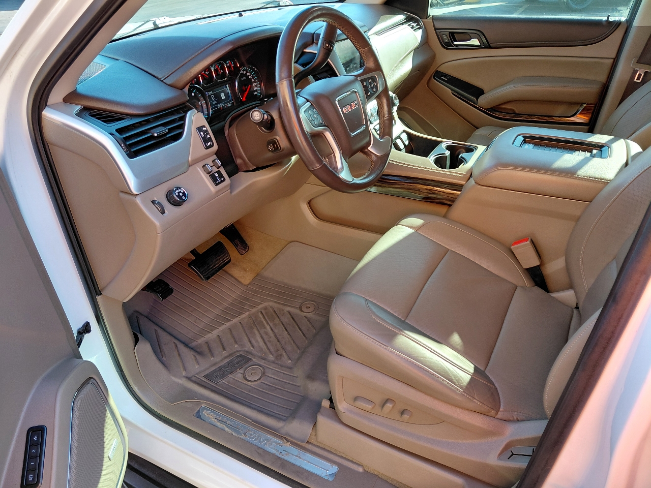 GMC Yukon XL SLT 2WD 2017