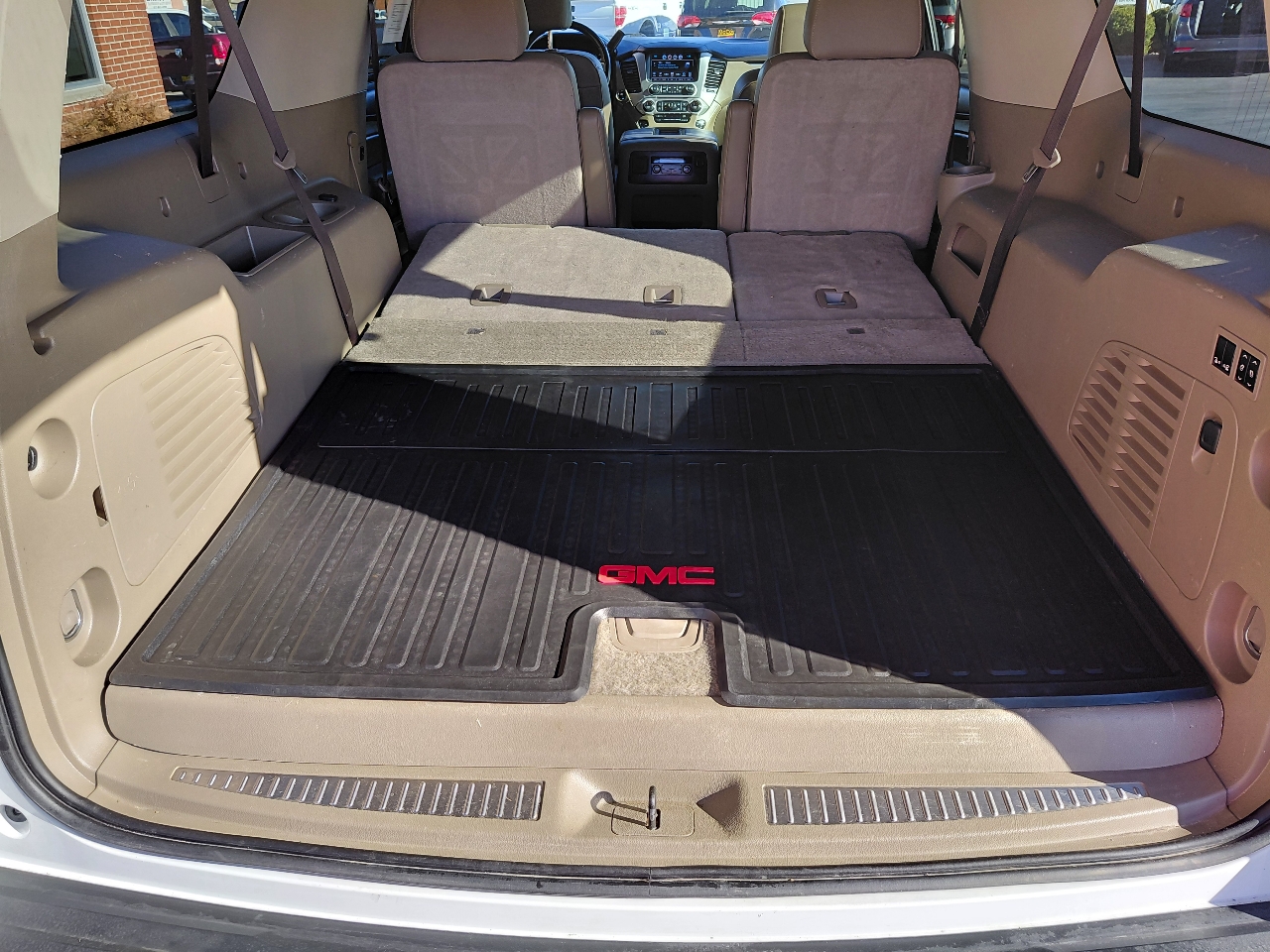 GMC Yukon XL SLT 2WD 2017