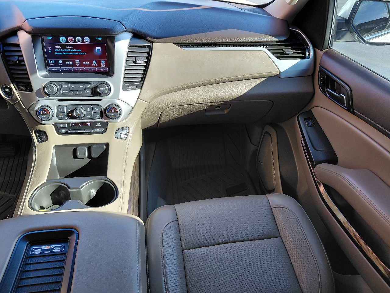 GMC Yukon XL SLT 2WD 2017