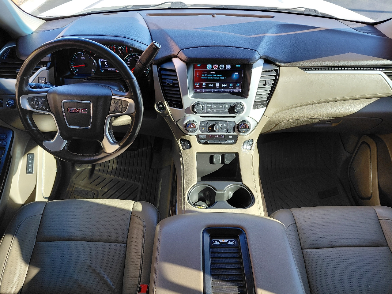 GMC Yukon XL SLT 2WD 2017