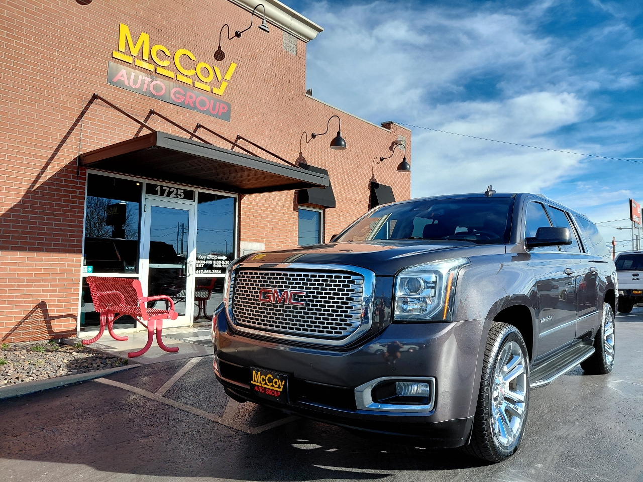 GMC Yukon XL Denali 4WD 2017