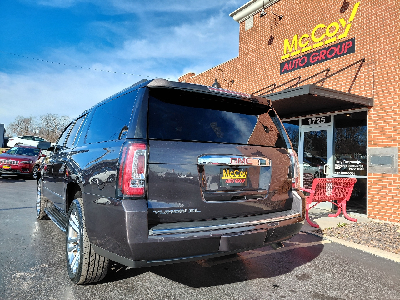 GMC Yukon XL Denali 4WD 2017