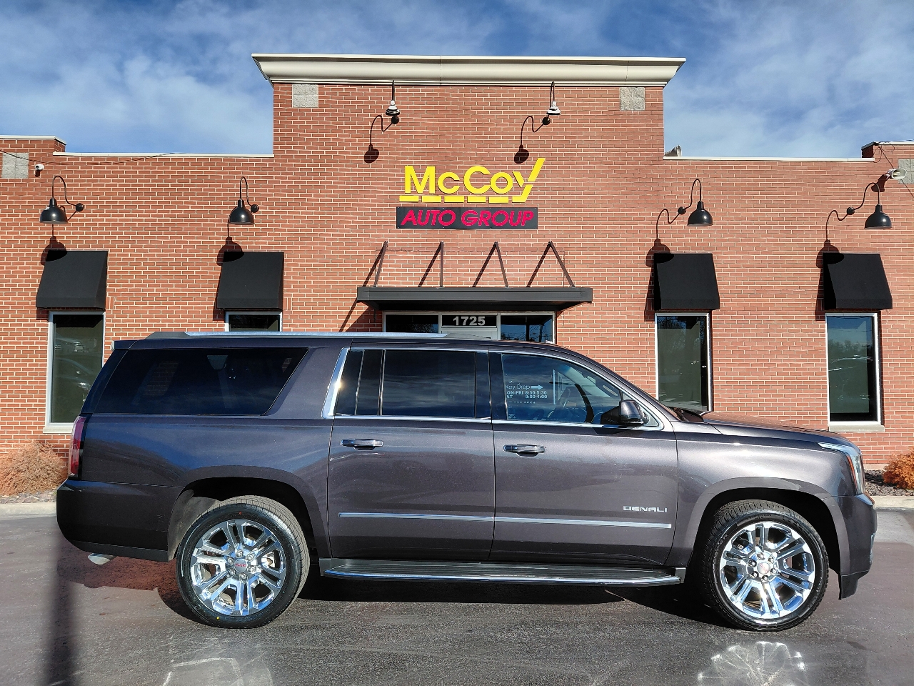 GMC Yukon XL Denali 4WD 2017