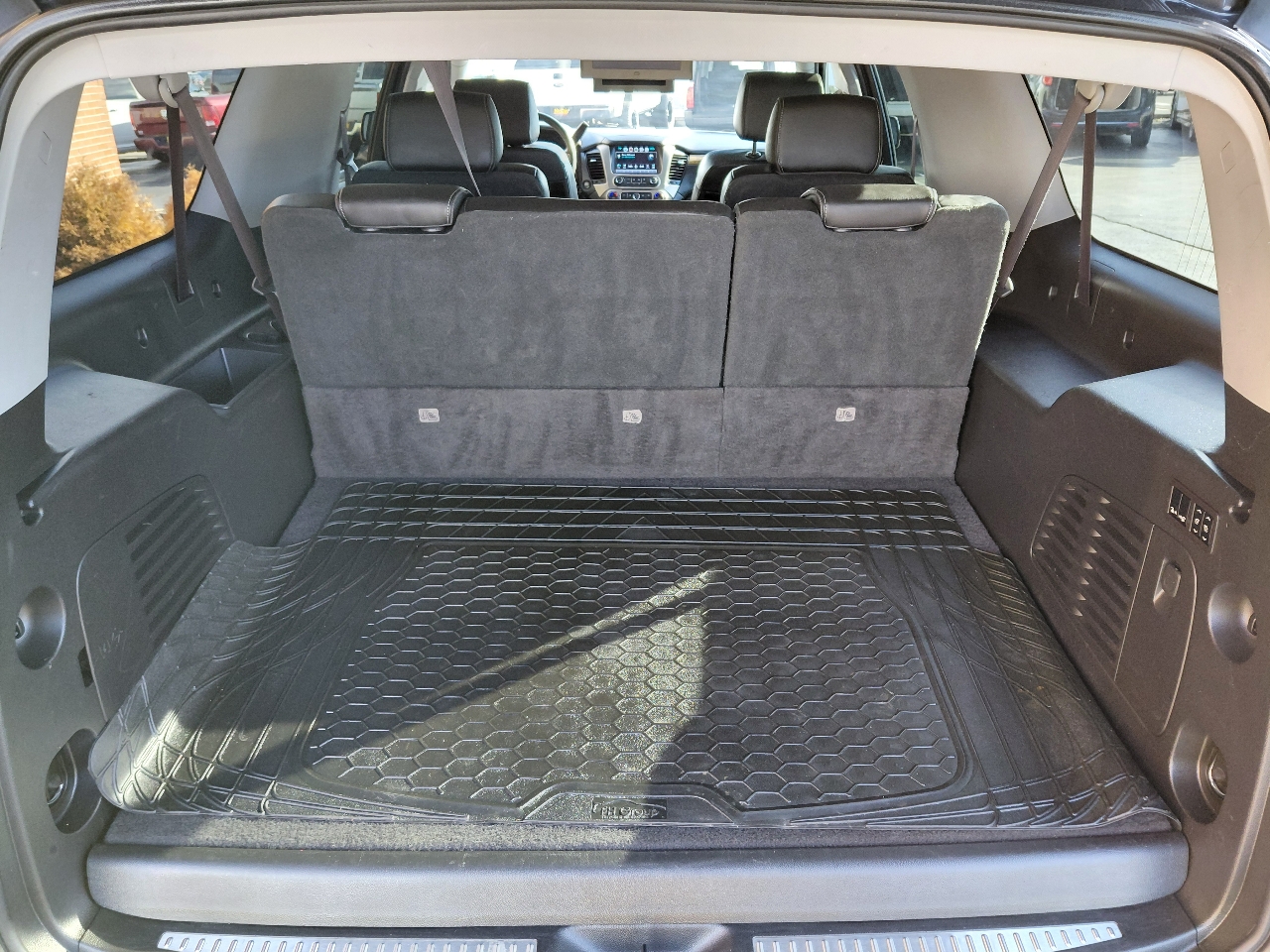 GMC Yukon XL Denali 4WD 2017