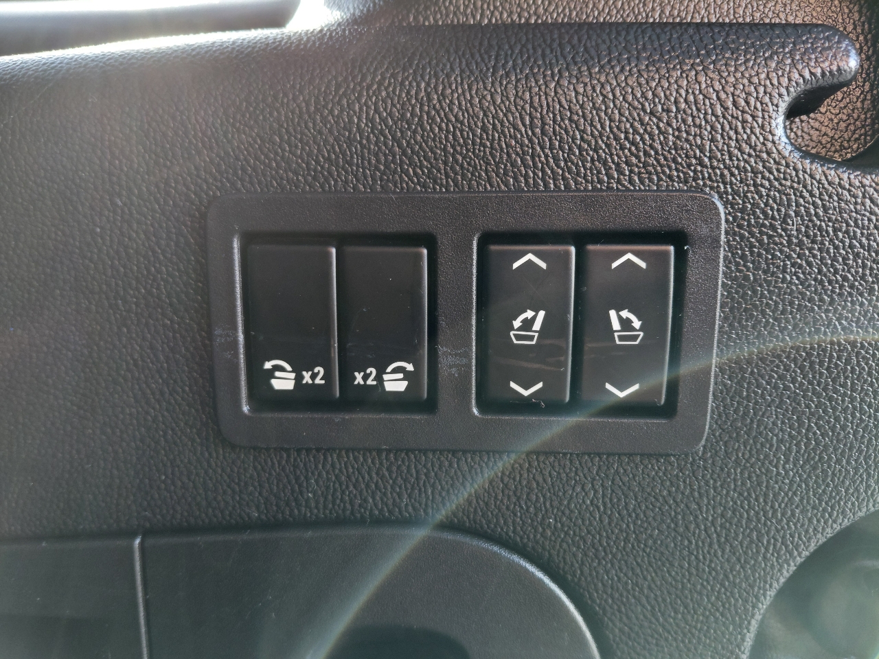 GMC Yukon XL Denali 4WD 2017