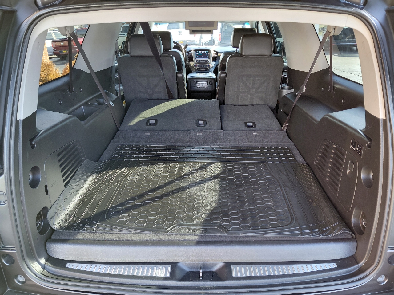 GMC Yukon XL Denali 4WD 2017