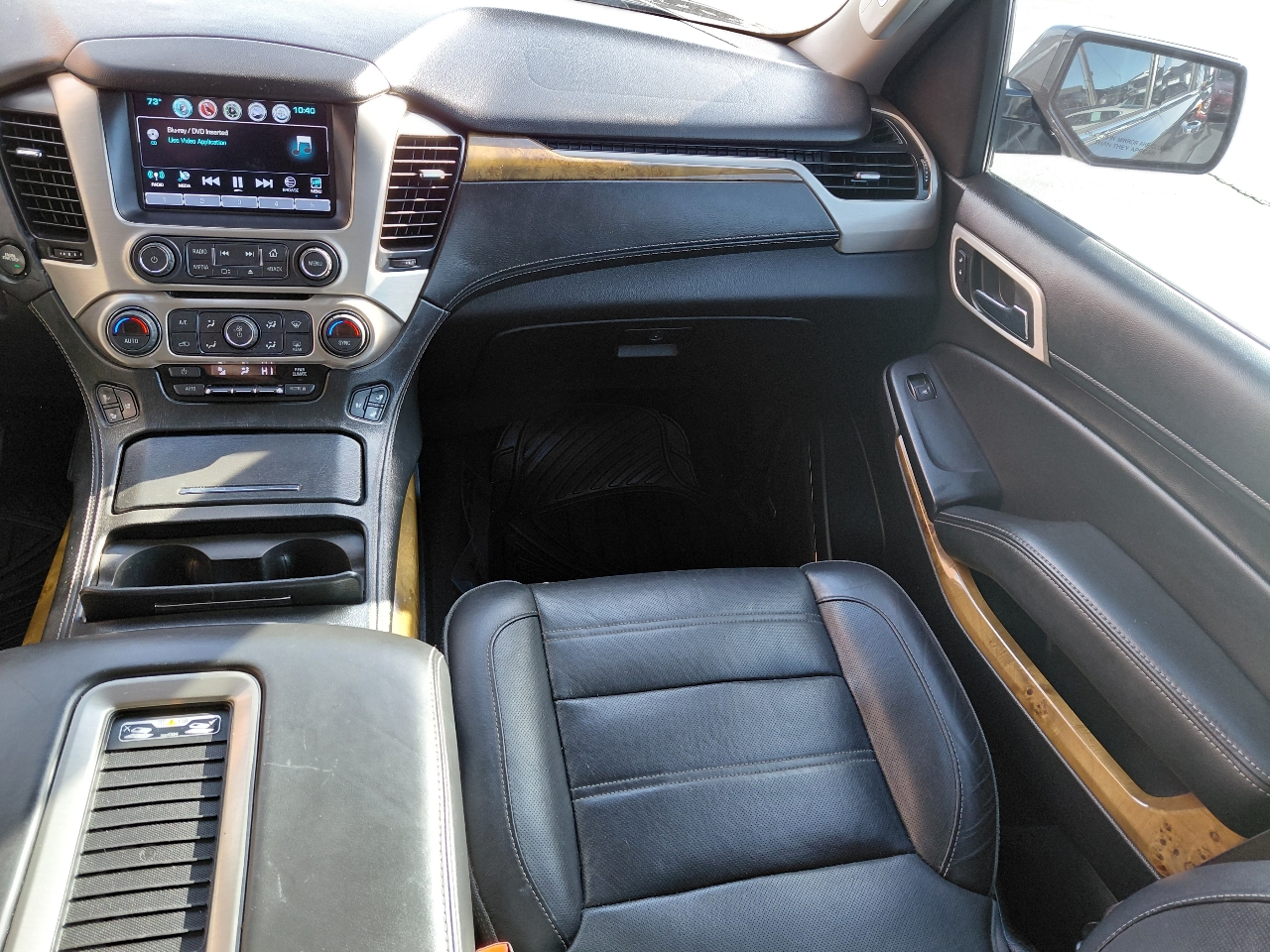 GMC Yukon XL Denali 4WD 2017