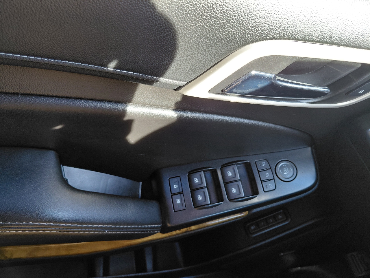 GMC Yukon XL Denali 4WD 2017