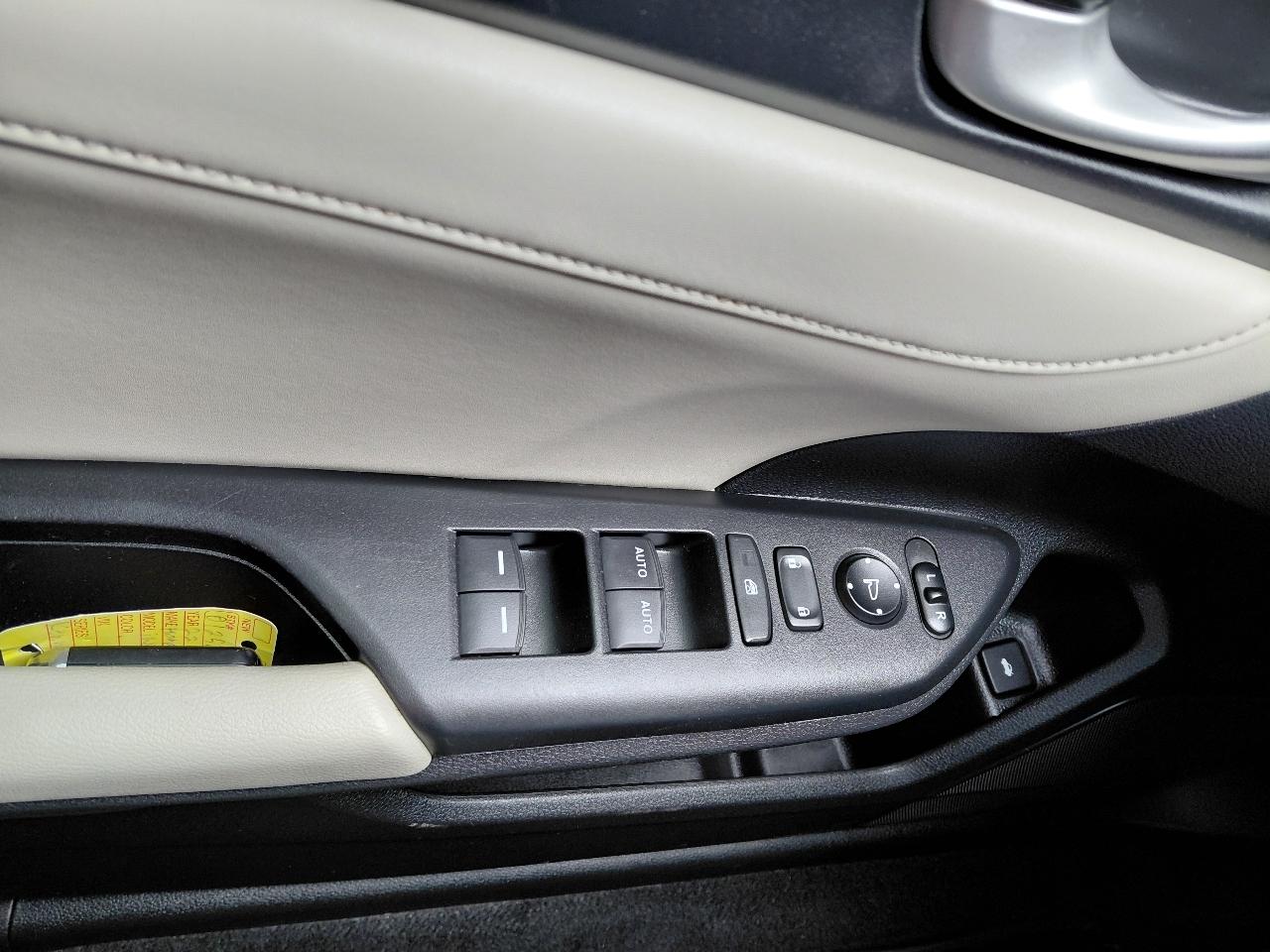 Honda Insight Touring CVT 2022