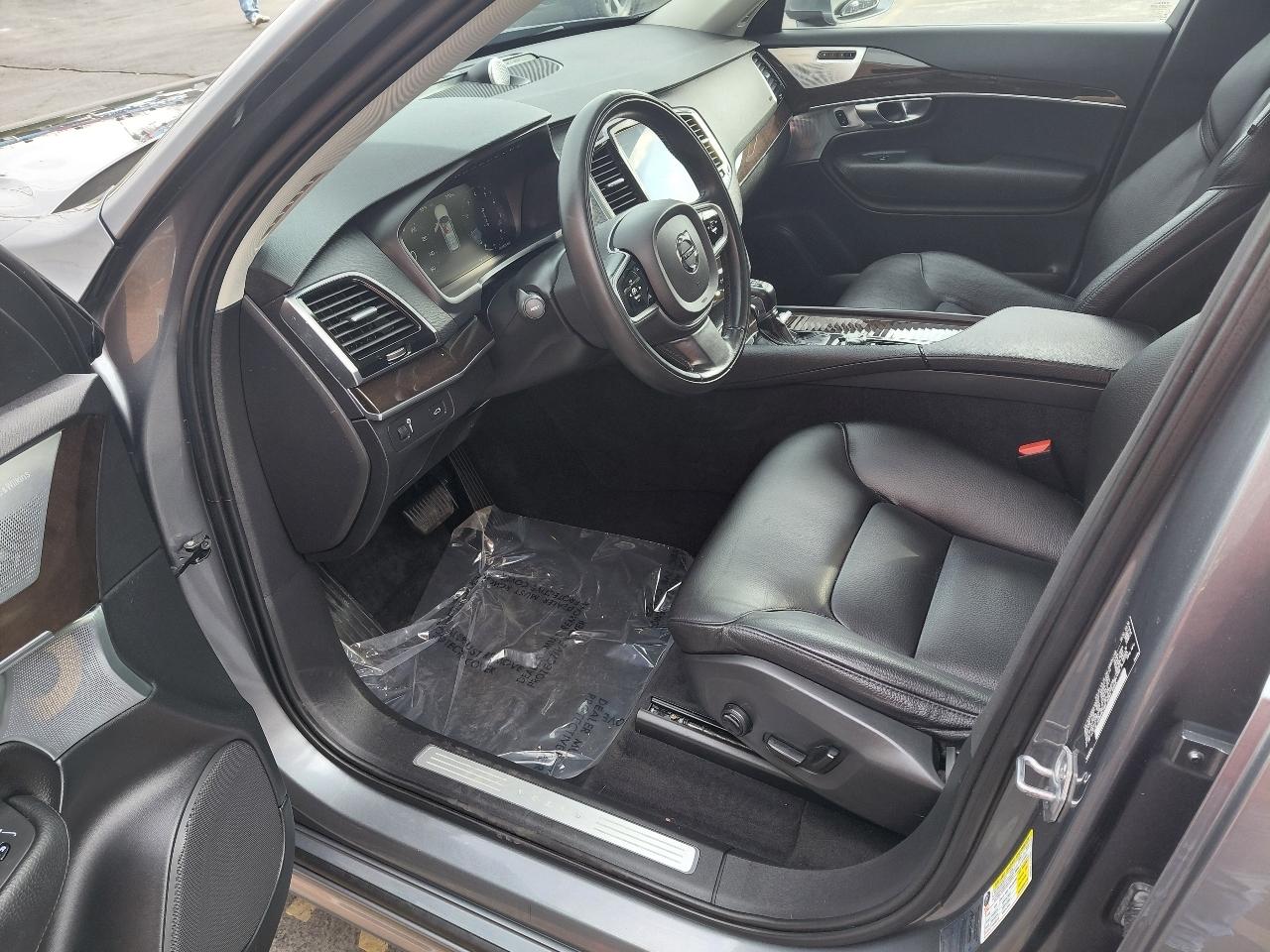 Volvo XC90 T6 Momentum AWD 2018