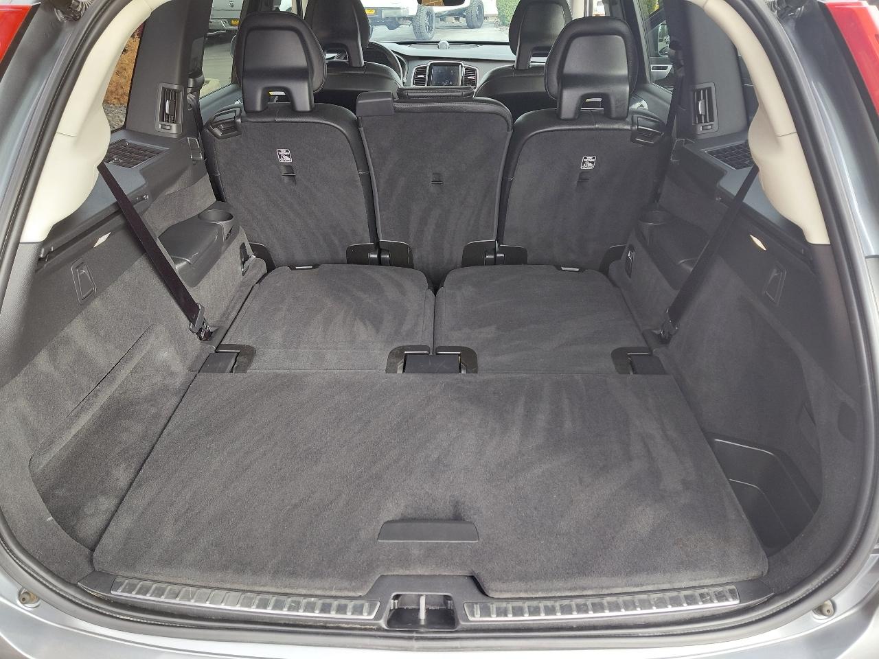 Volvo XC90 T6 Momentum AWD 2018