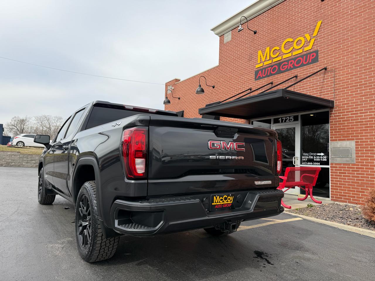 GMC Sierra 1500 4WD Crew Cab 147" Elevation 2020