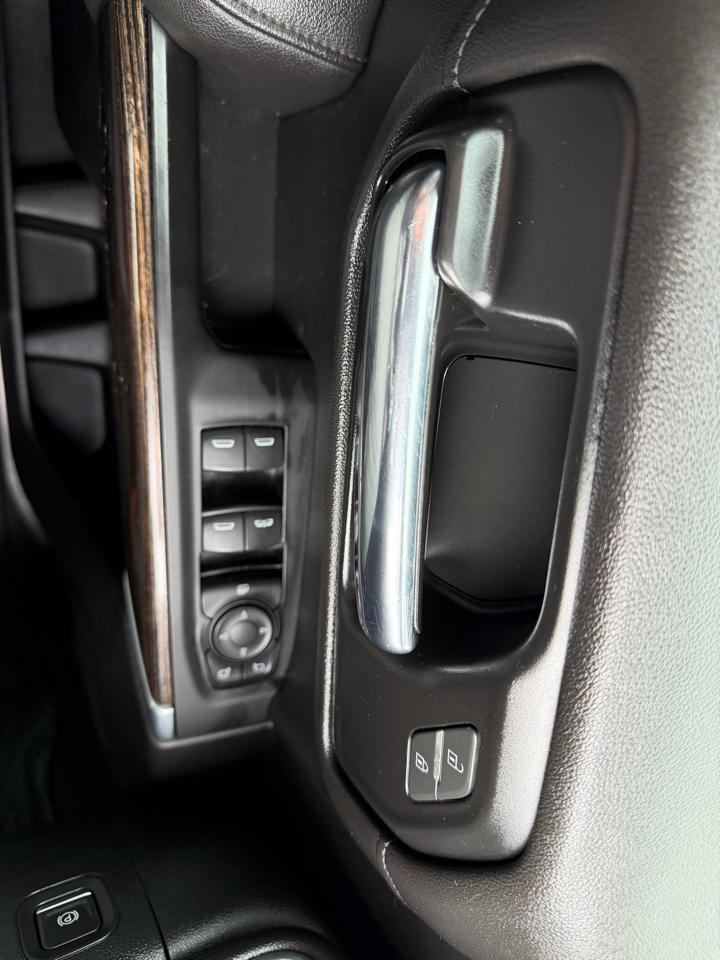 GMC Sierra 1500 4WD Crew Cab 147" Elevation 2020