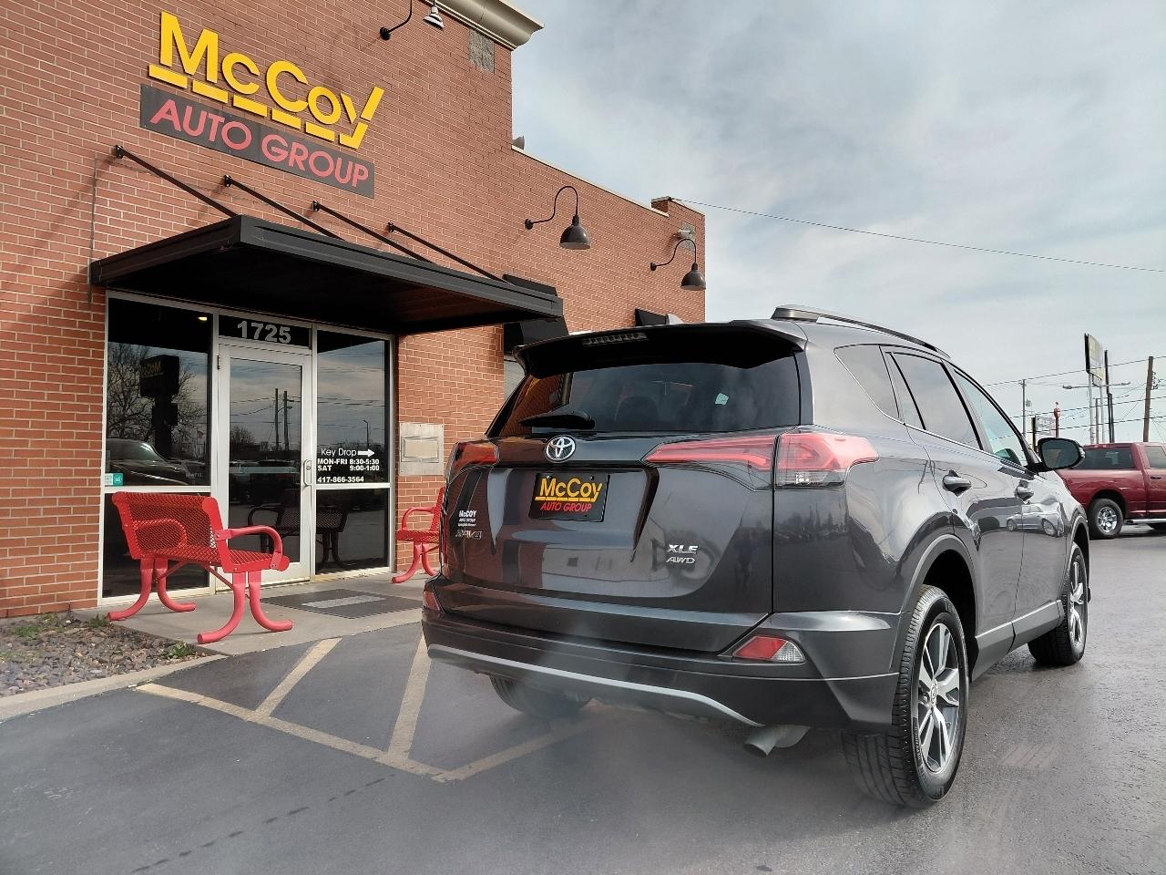 Toyota RAV4 XLE AWD 2018