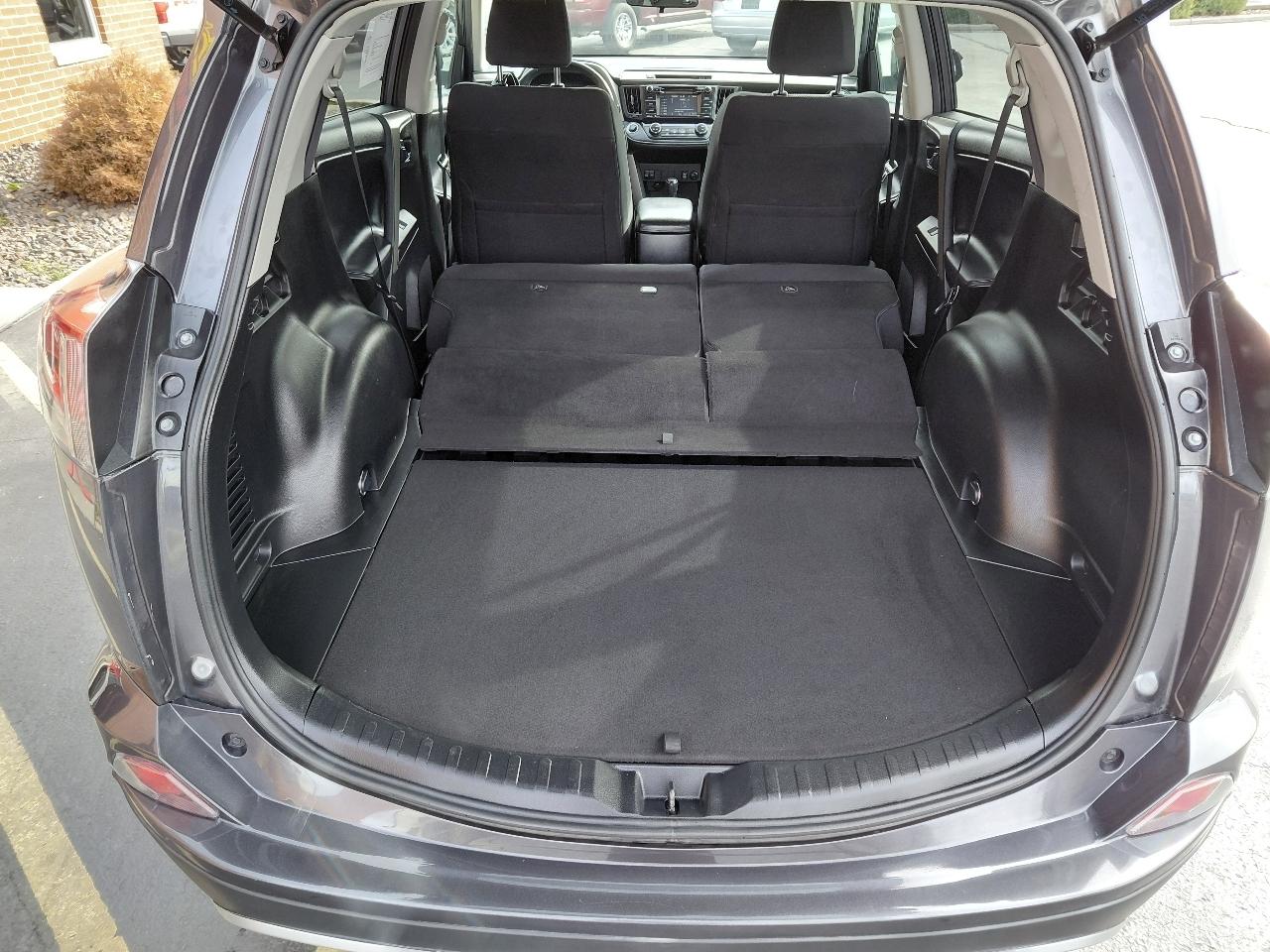 Toyota RAV4 XLE AWD 2018