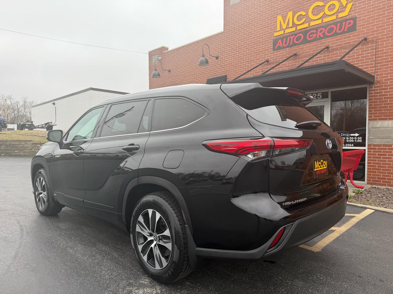 Toyota Highlander Hybrid XLE AWD (Natl) 2020