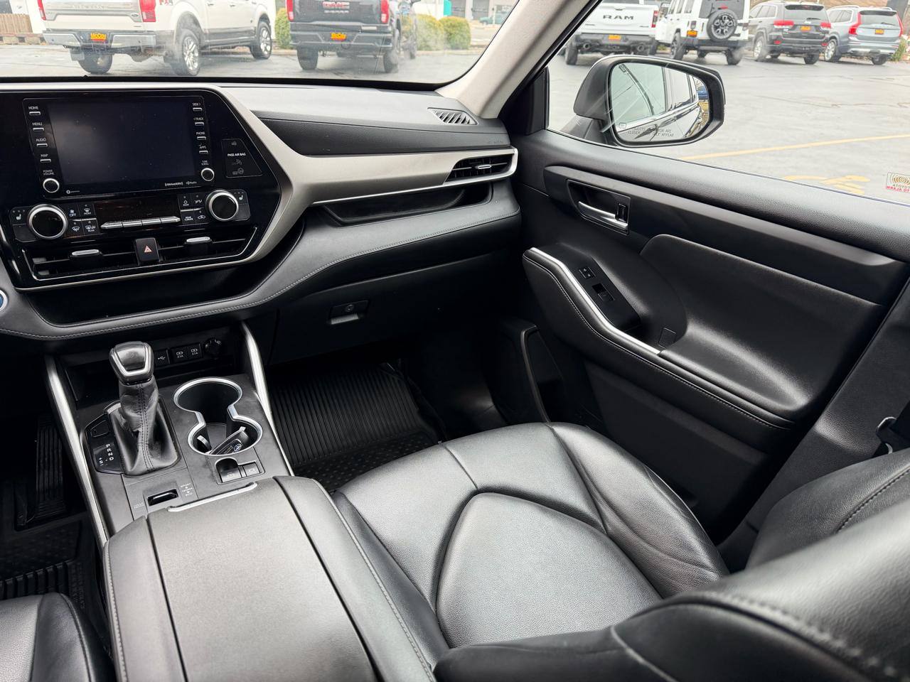 Toyota Highlander Hybrid XLE AWD (Natl) 2020