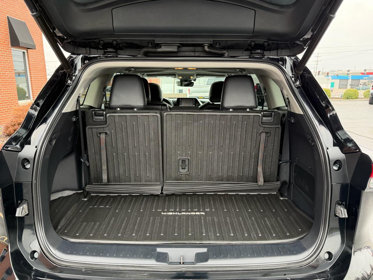 Toyota Highlander Hybrid XLE AWD (Natl) 2020