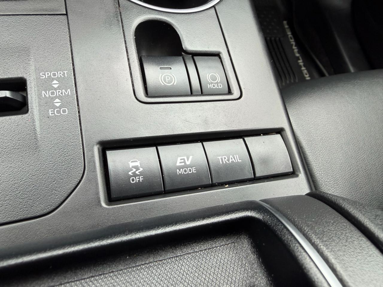 Toyota Highlander Hybrid XLE AWD (Natl) 2020