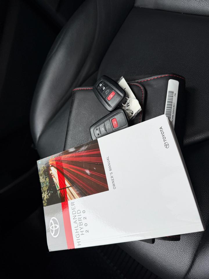 Toyota Highlander Hybrid XLE AWD (Natl) 2020