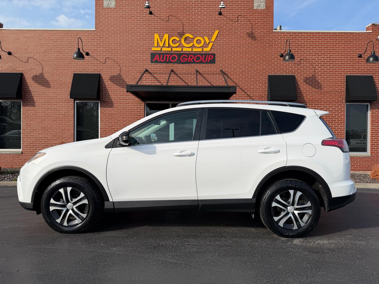 Toyota RAV4 LE AWD 2016