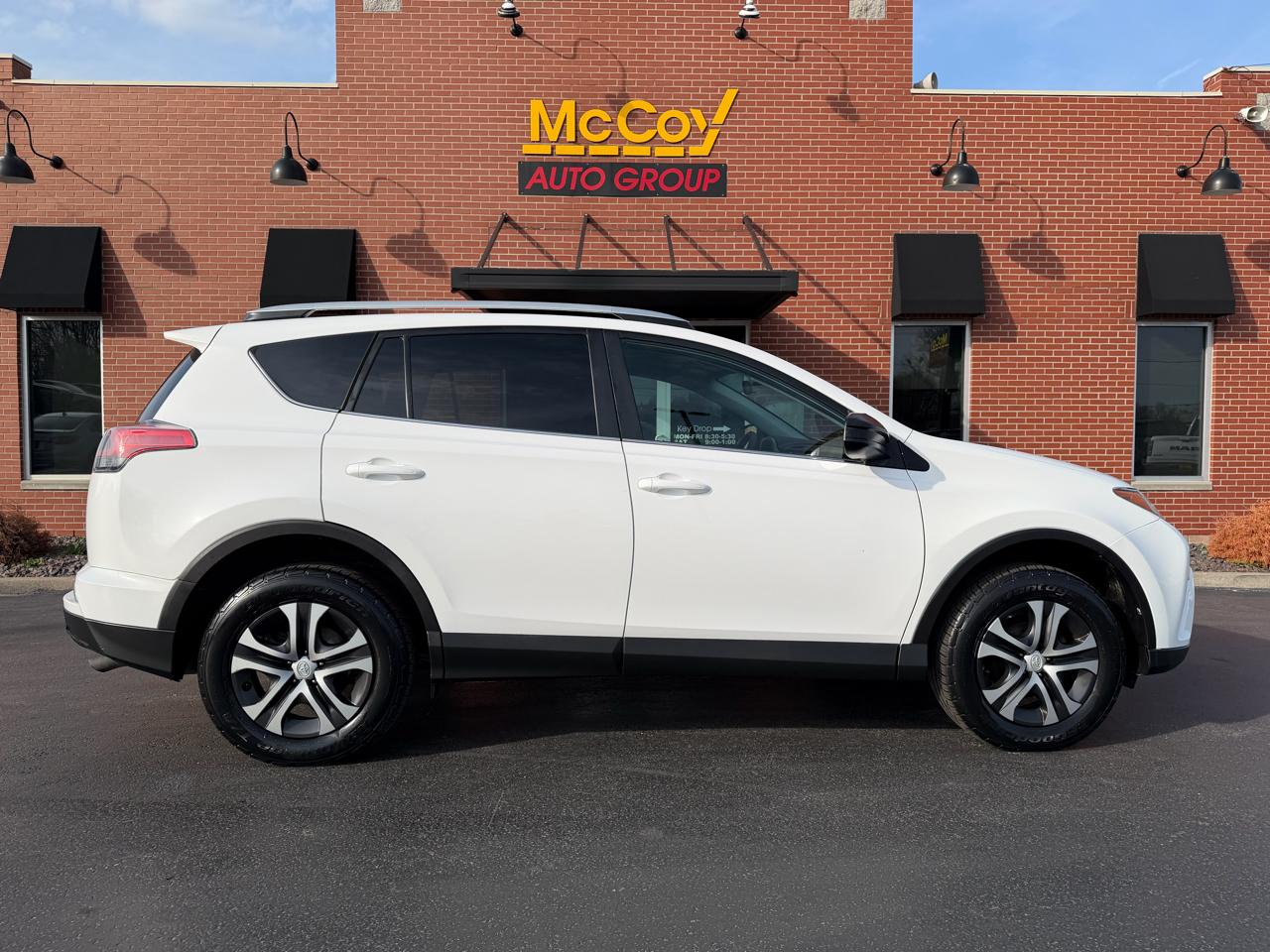 Toyota RAV4 LE AWD 2016