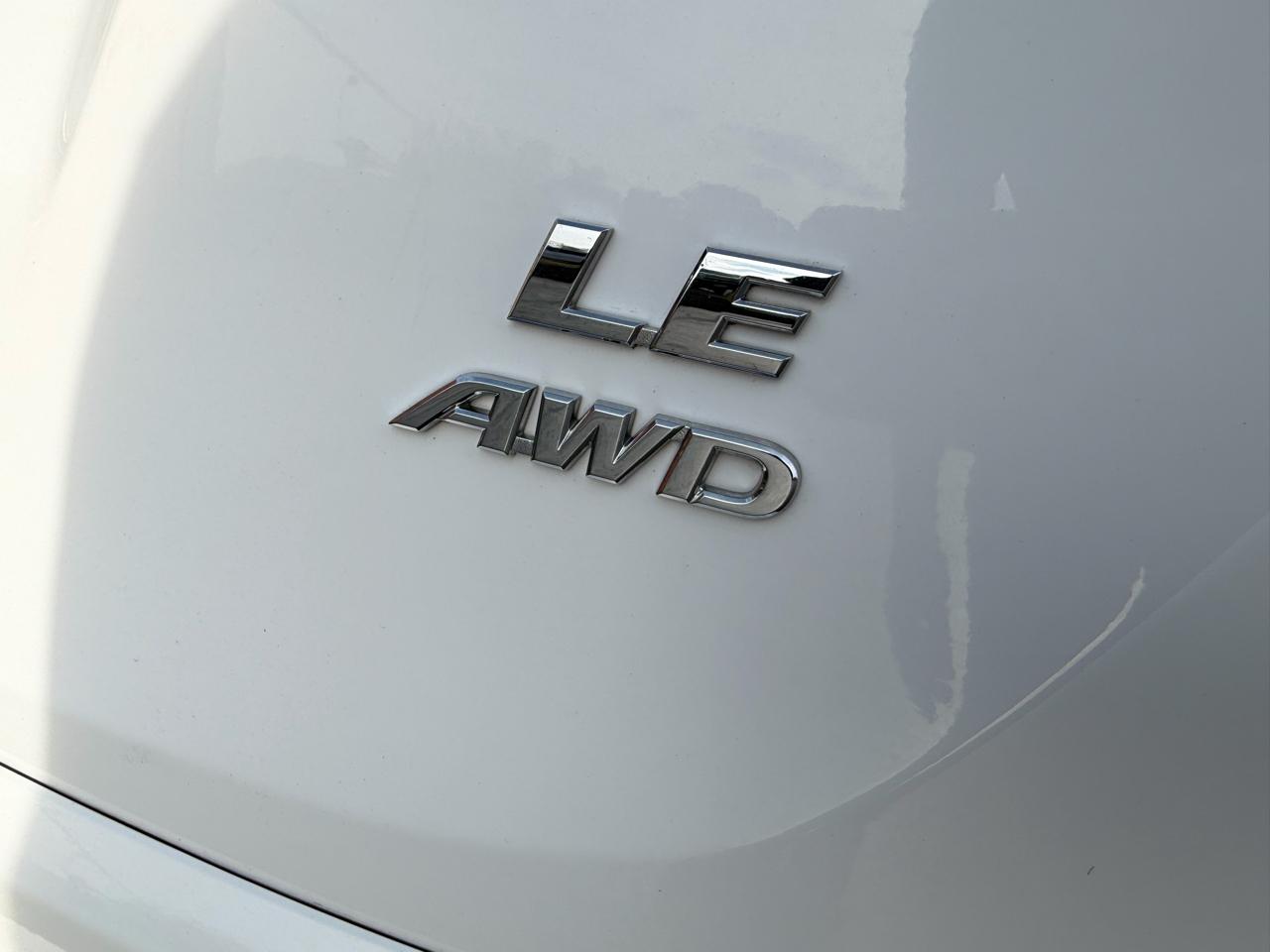 Toyota RAV4 LE AWD 2016