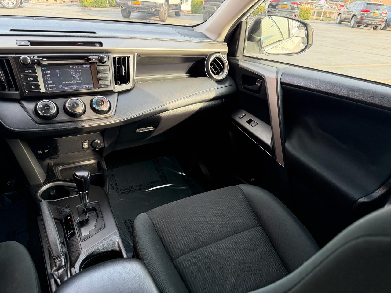 Toyota RAV4 LE AWD 2016