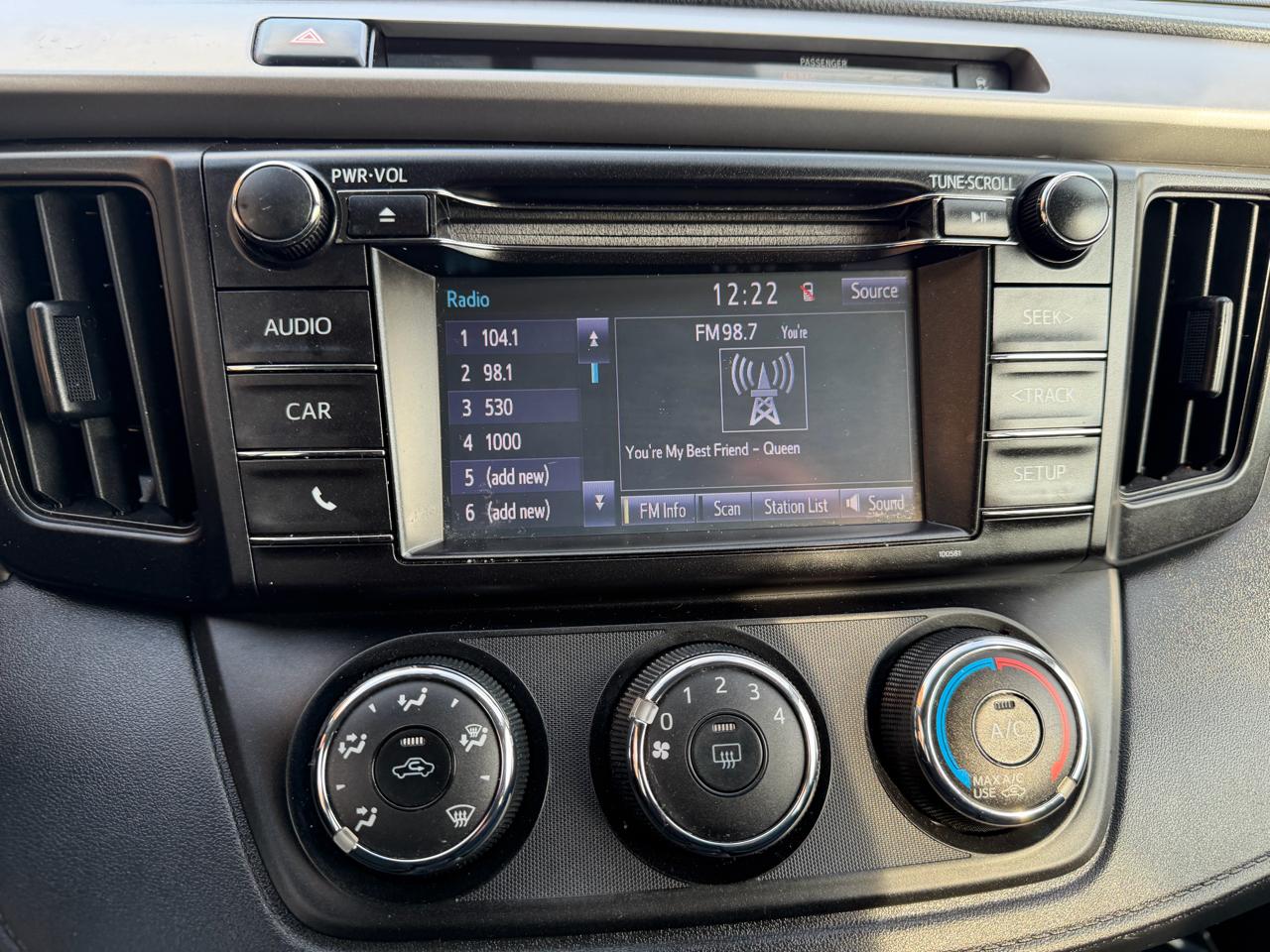 Toyota RAV4 LE AWD 2016