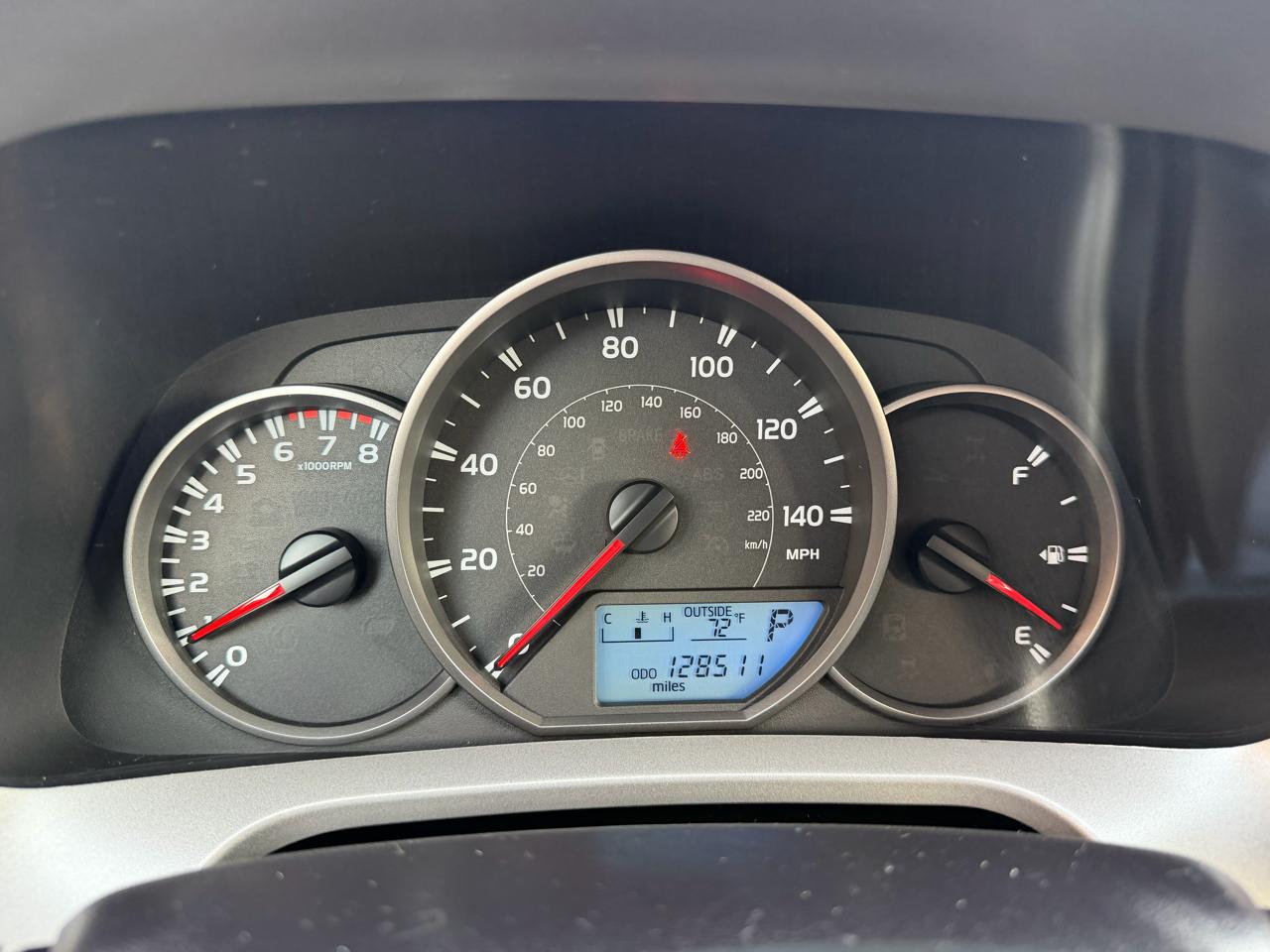 Toyota RAV4 LE AWD 2016