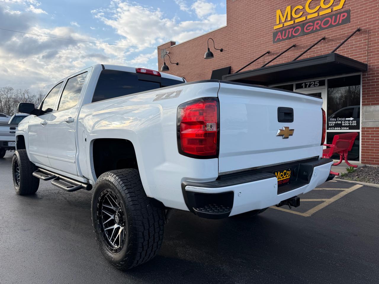 Chevrolet Silverado 1500 4WD Crew Cab 143.5" LT w/2LT 2017