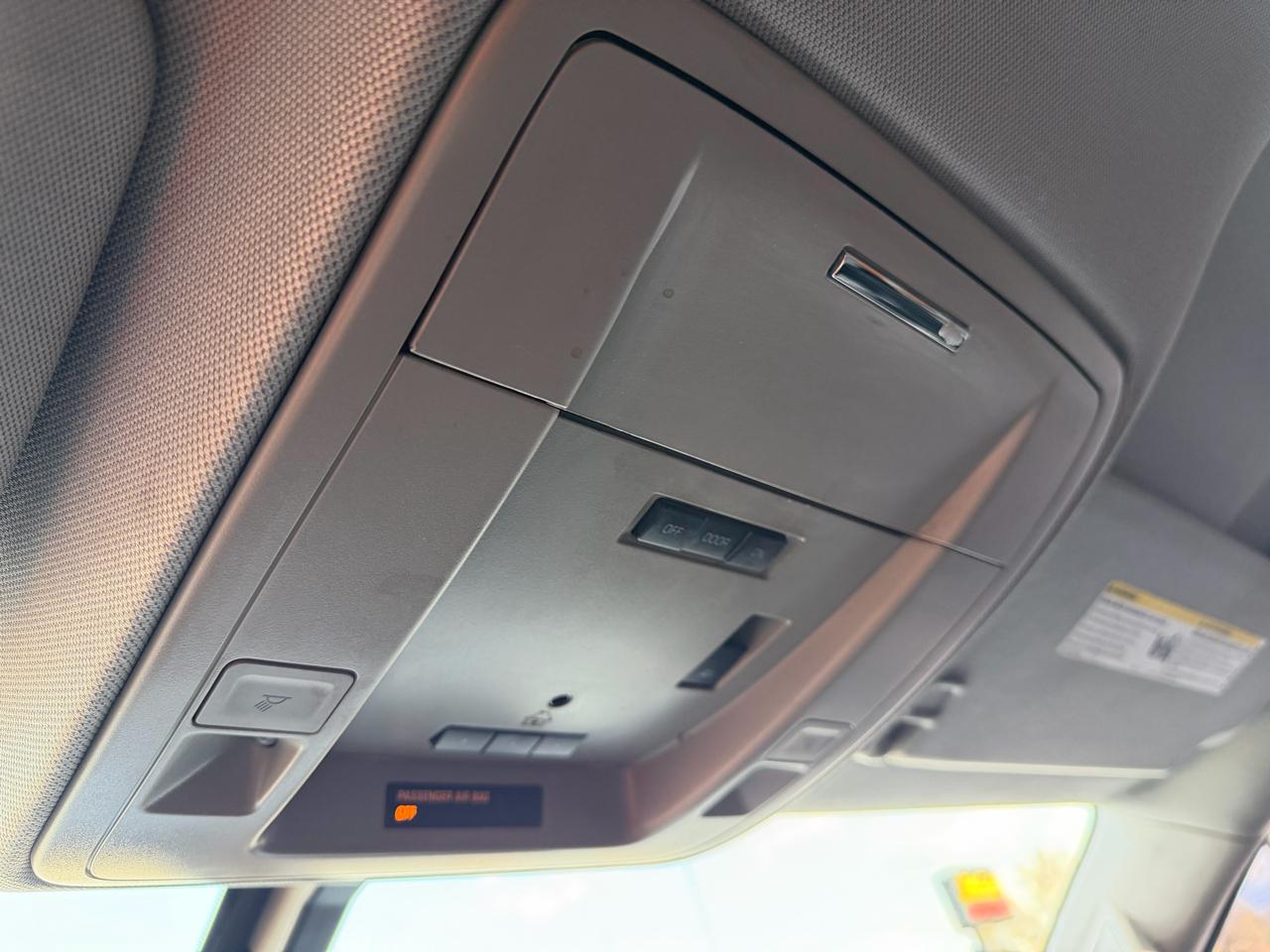 Chevrolet Silverado 1500 4WD Crew Cab 143.5" LT w/2LT 2017