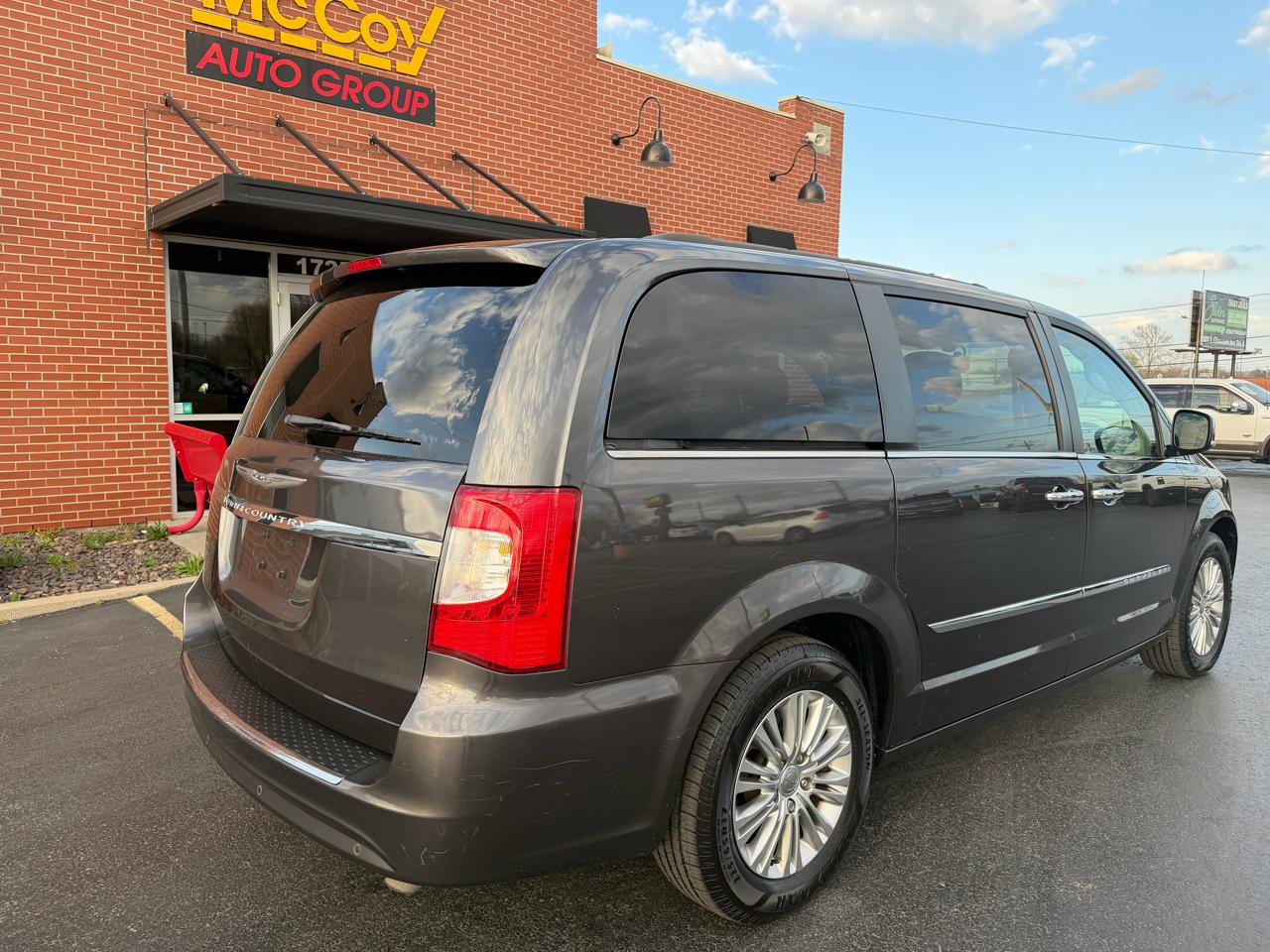Chrysler Town & Country 4dr Wgn Touring-L Anniversary Edition 2016