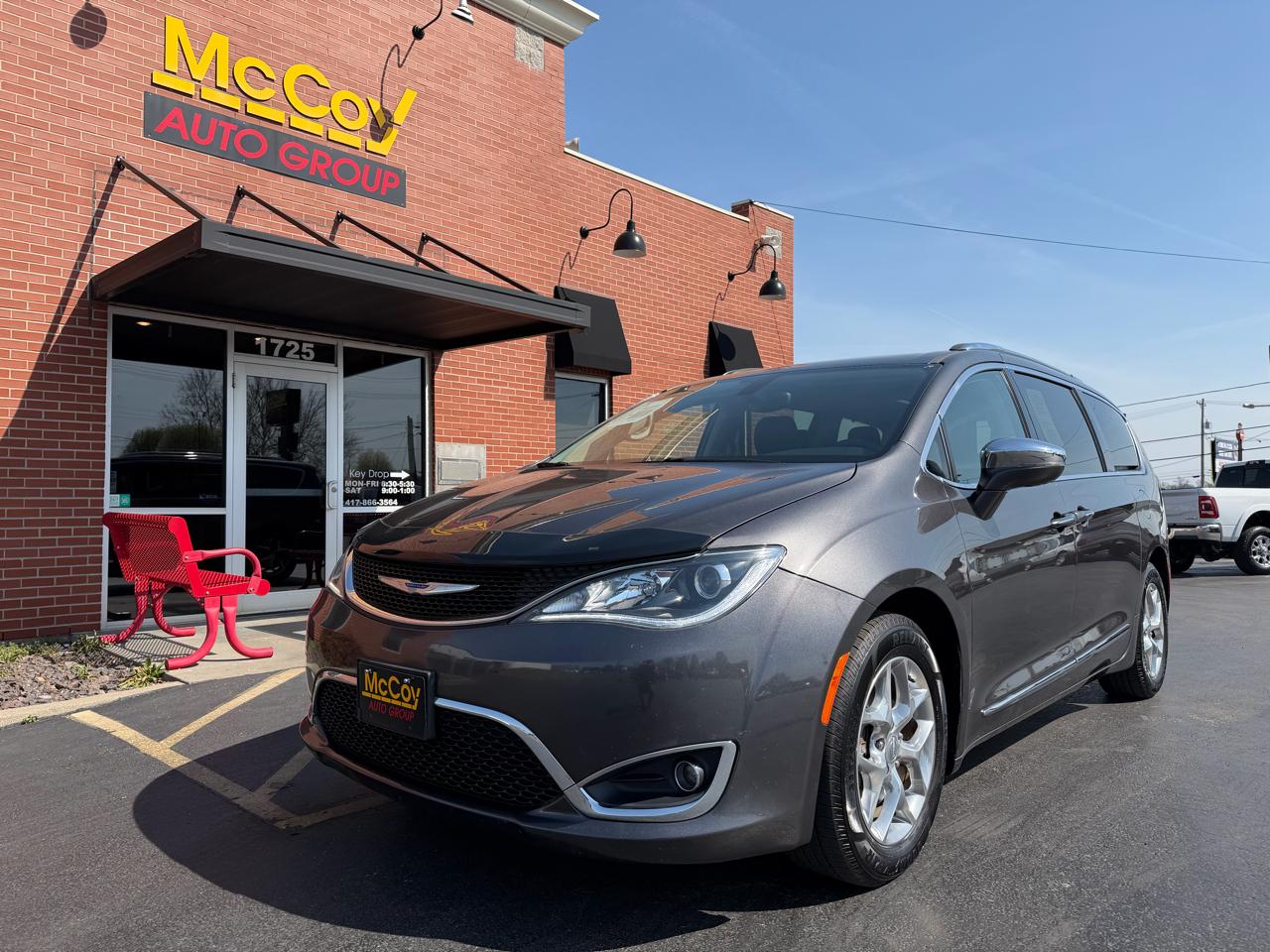 2018 Chrysler Pacifica Limited FWD