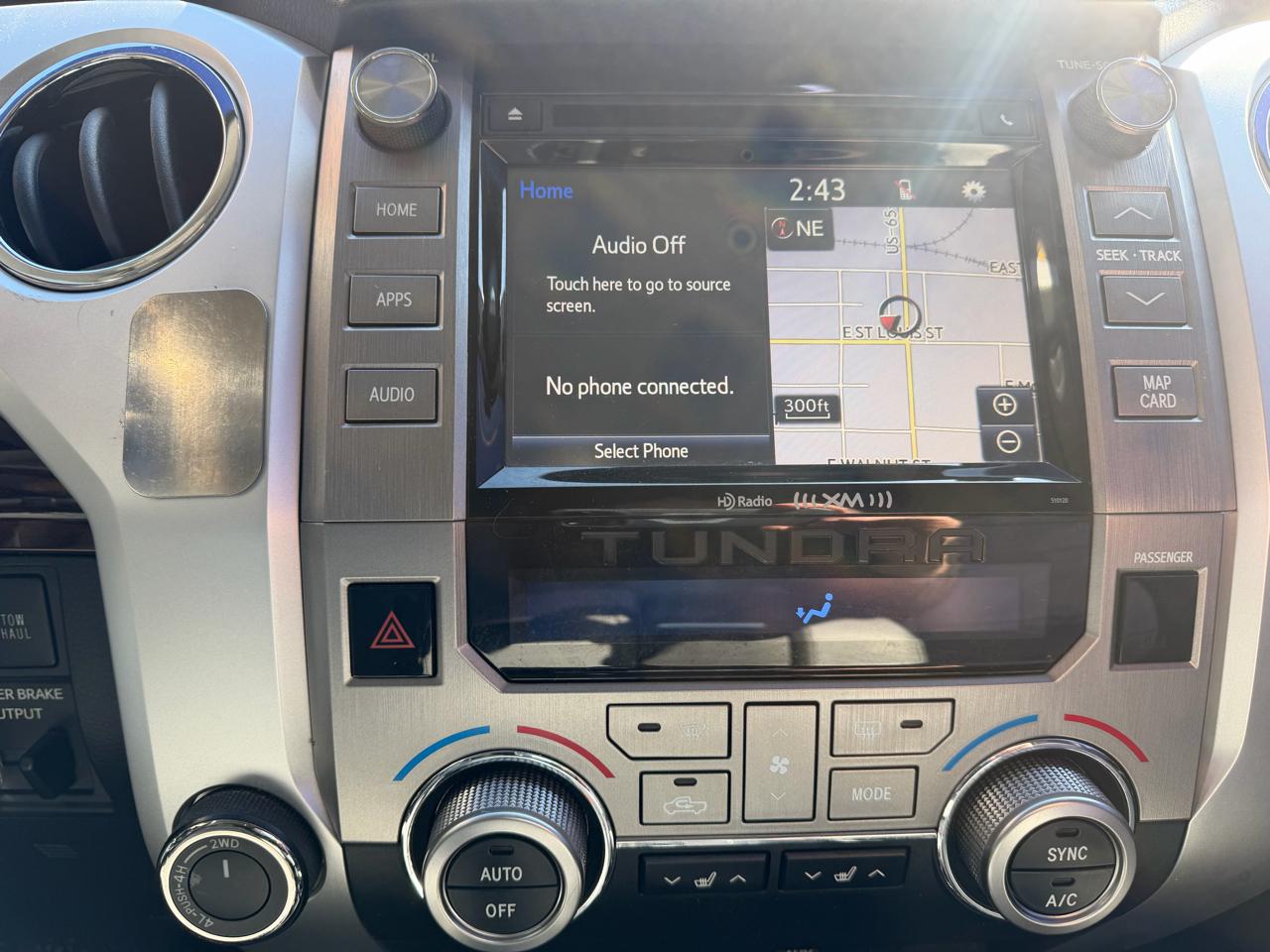 Toyota Tundra 4WD Limited CrewMax 5.5' Bed 5.7L FFV (Natl) 2017