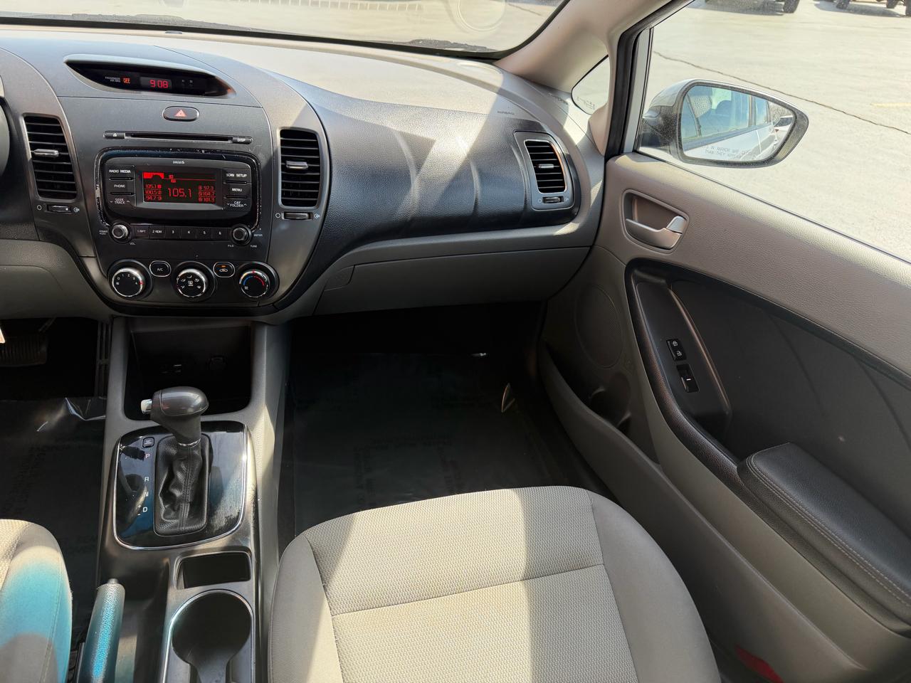 Kia Forte LX 4D Sedan 2017