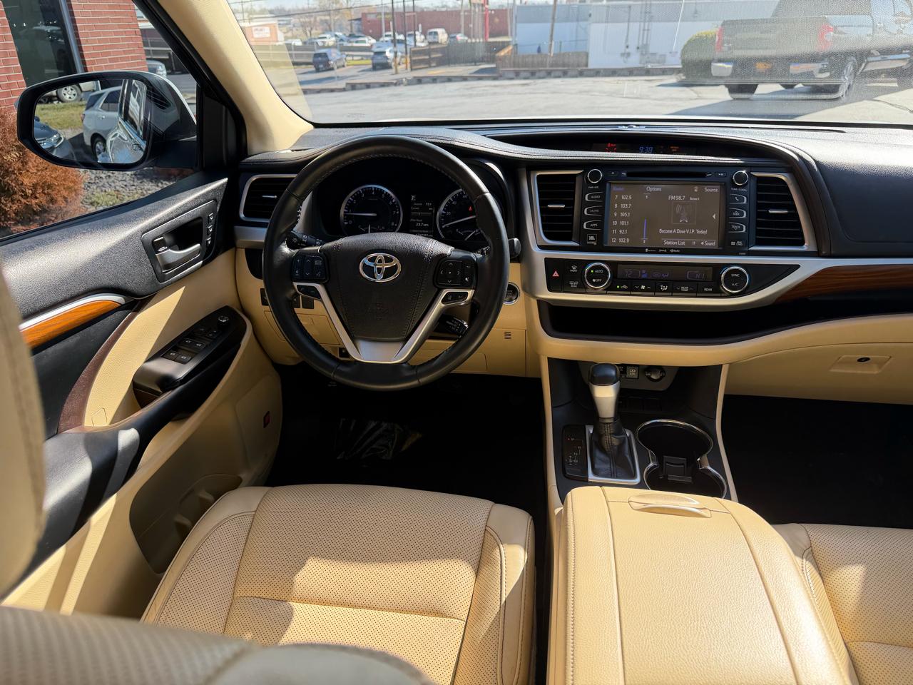 Toyota Highlander Limited FWD V6 2019