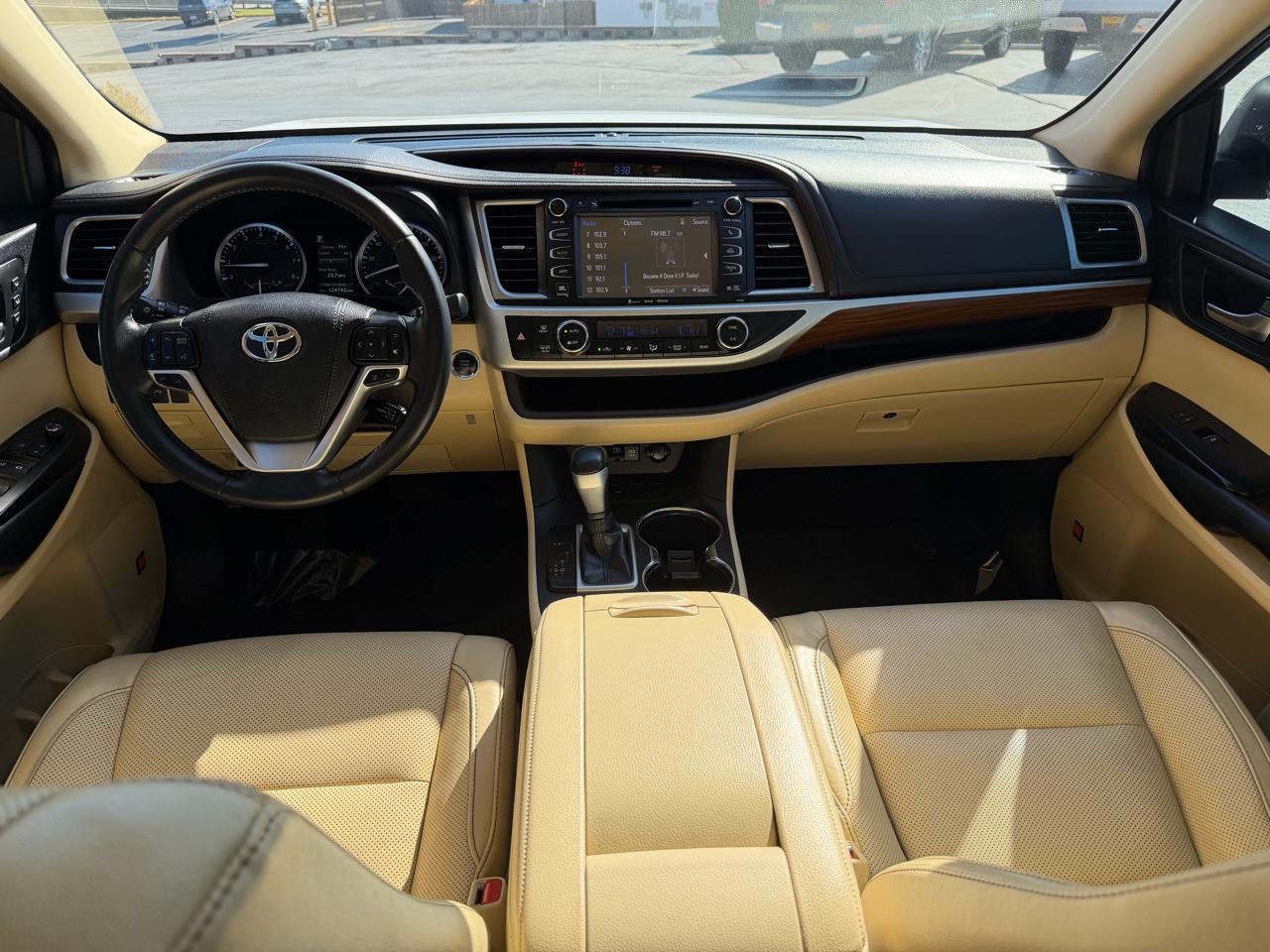 Toyota Highlander Limited FWD V6 2019