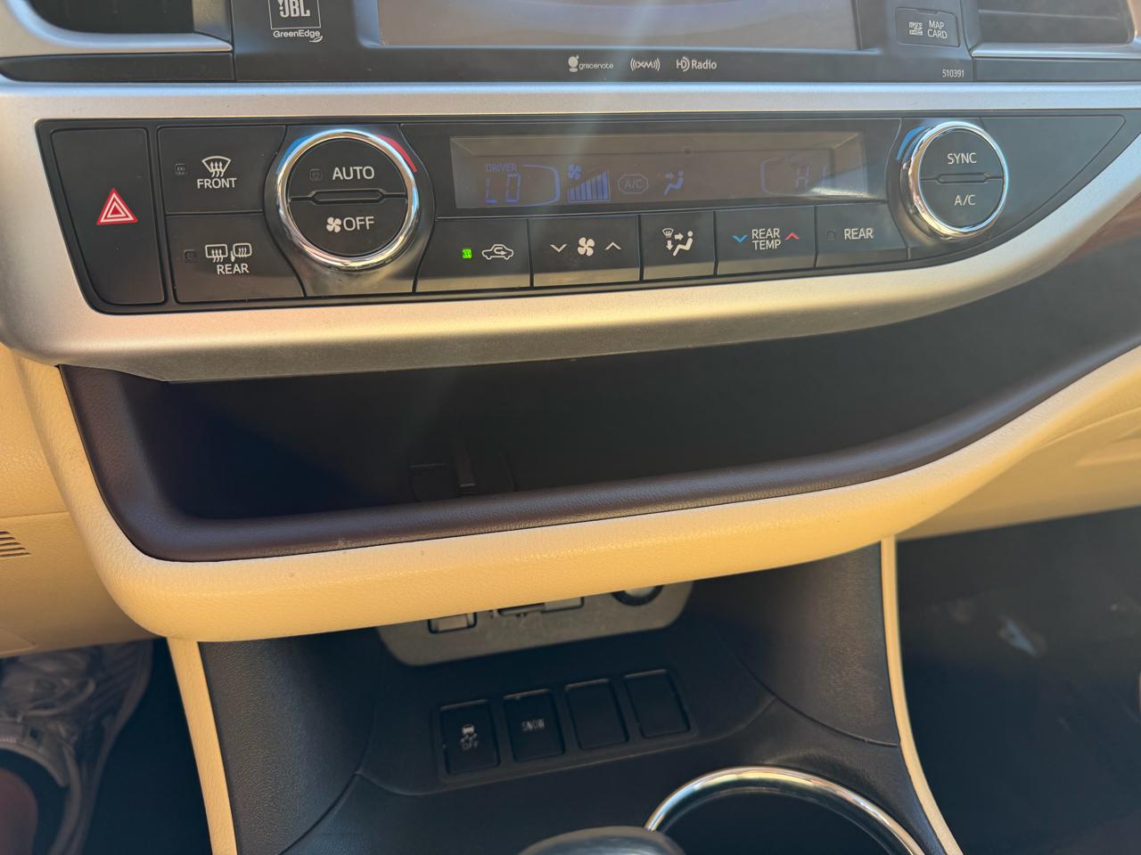 Toyota Highlander Limited FWD V6 2019